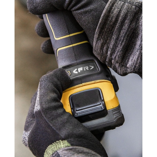 18 Volt Akku-Kompakt-Multimaterialschneider, 76 mm  - Basisversion