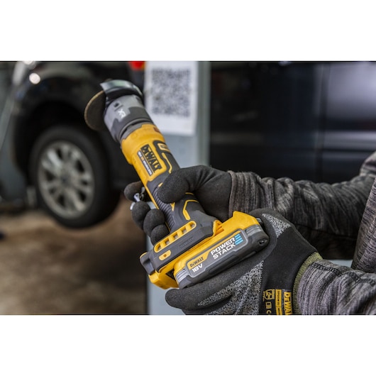 18 Volt Akku-Kompakt-Multimaterialschneider, 76 mm  - Basisversion